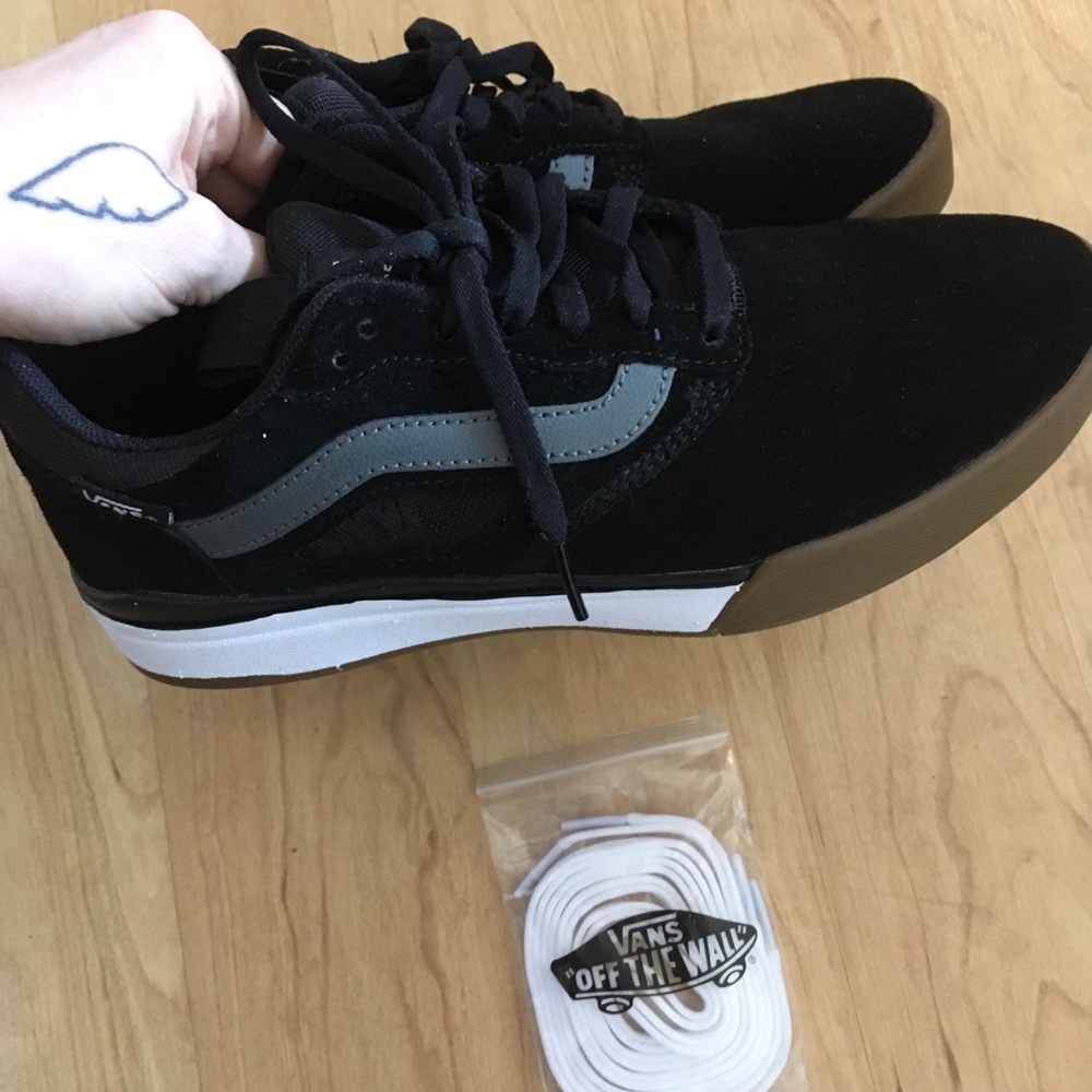 Vans ultra range sneaker 8.5 women